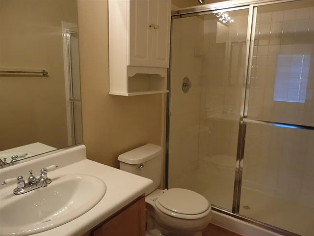 207 Luninborg St — Photo 8