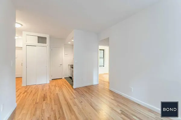 Rented by Bond New York | media 29