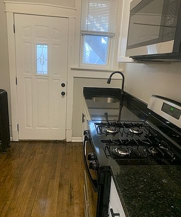 3rd image of 35 Ruth St