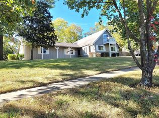 4801 SW Cochise Ave, Topeka, KS 66614