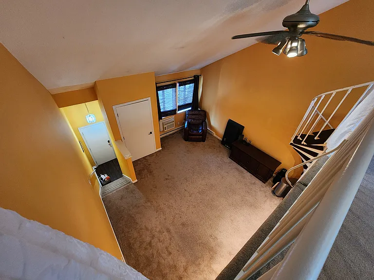 430 Emmett St #F — Photo 15
