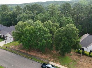 205 Wicklow Dr, Dothan, AL 36303