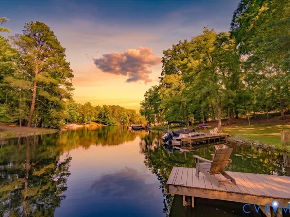 2 Jefferson Cv, Ruther Glen, VA 22546