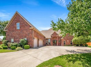 703 SW Avon Glen Pl, Bentonville, AR 72713