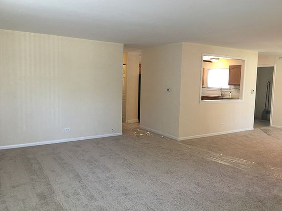 2nd image of 15135 Hilltop Dr