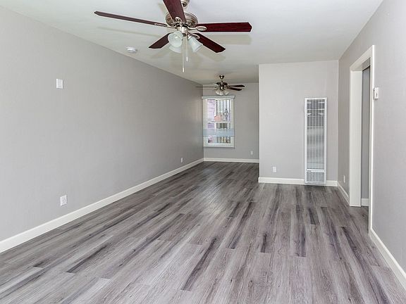 5th image of 1809 S Saint Andrews Pl #2410