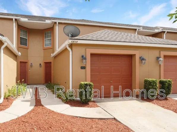 6838 Lake Mist Ln, Jacksonville, FL 32210