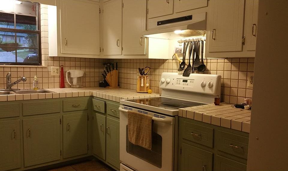 1st image of 2123 Teri Ln SE