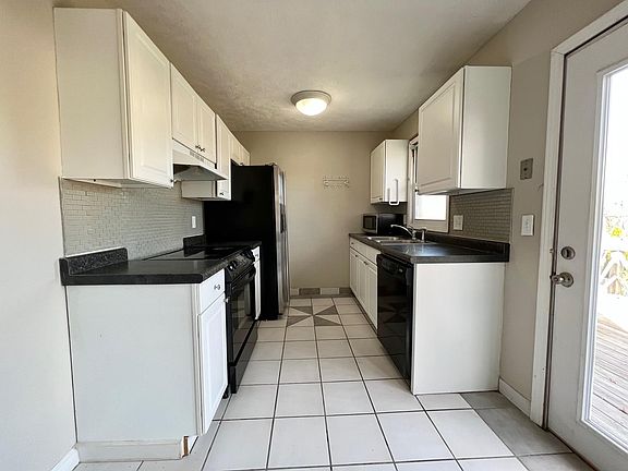 3rd image of 3711 S 126th Ave