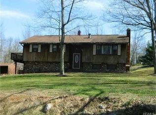 361 Ski Run Rd, Bloomingburg, NY 12721