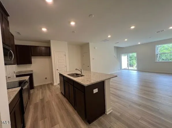 186 Parker Ln, Mebane, NC 27302