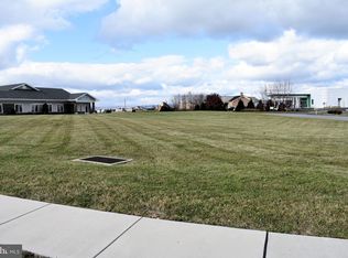 30 Parkwood Dr, Chambersburg, PA 17201