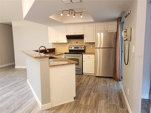 3rd image of 17017 Wintergreen Ct