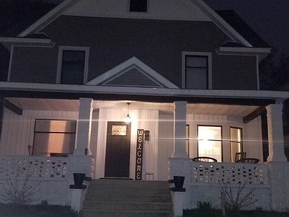 3rd image of 2056 Francis Ave SE