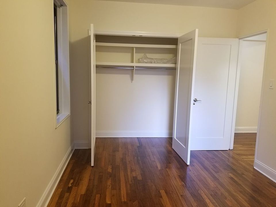 1st image of 4307 39th Pl APT 3C