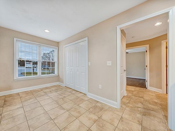 5th image of 6322 Carefree Ln