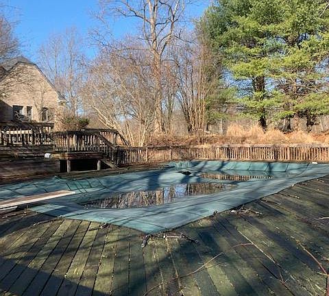 4th image of 16417 Equestrian Ln