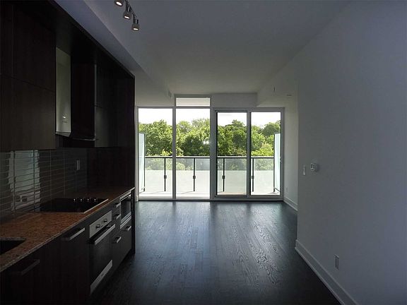 5th image of 3018 Yonge St #411