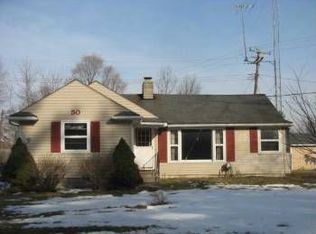 50 Oglethorpe Dr, Lapeer, MI 48446