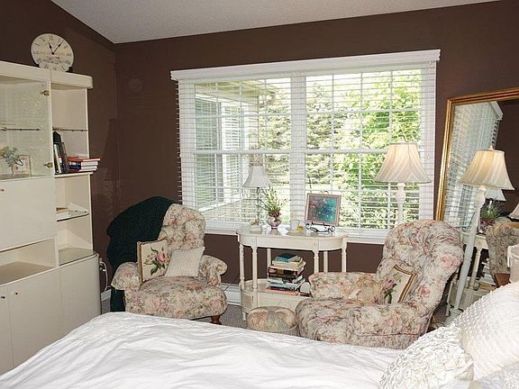 3rd image of 2109 Lakefield Dr