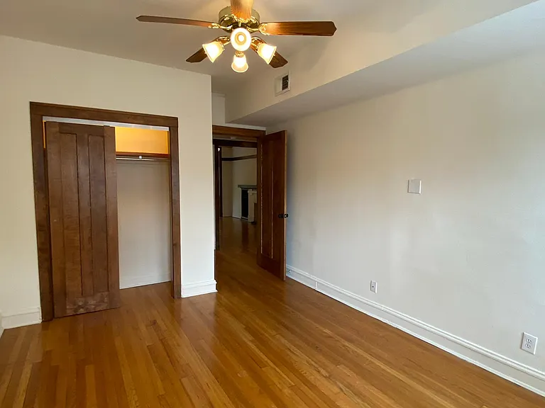 1535 West Addison — Photo 50