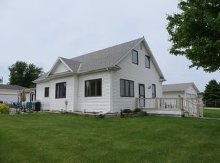 317 S Pearl St, Coleridge, NE 68727