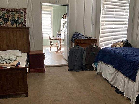 5th image of 1122 Jefferson St