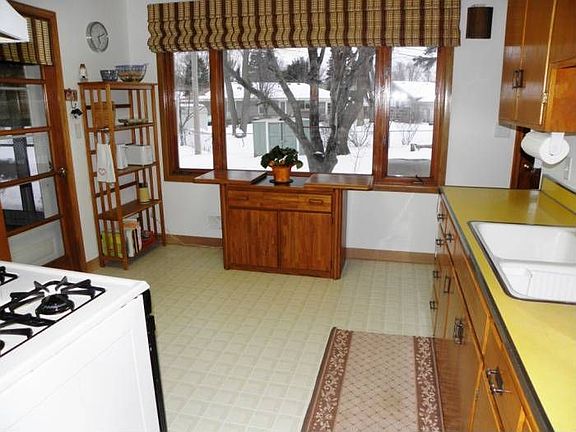 Kitchen w/Picture Window