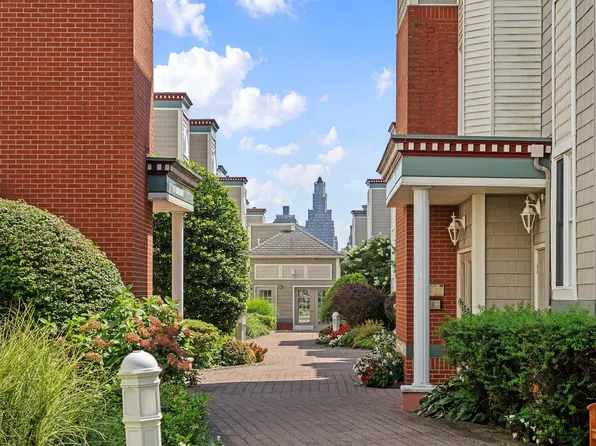 252 The Promenade image 26 of 28