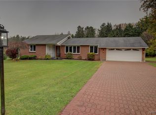 51 Boll Dr, Elma, NY 14059