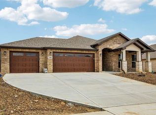 1644 N 157th Ln, Kansas City, KS 66007