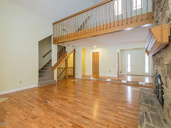 3rd image of 7382 Oak Shore Dr