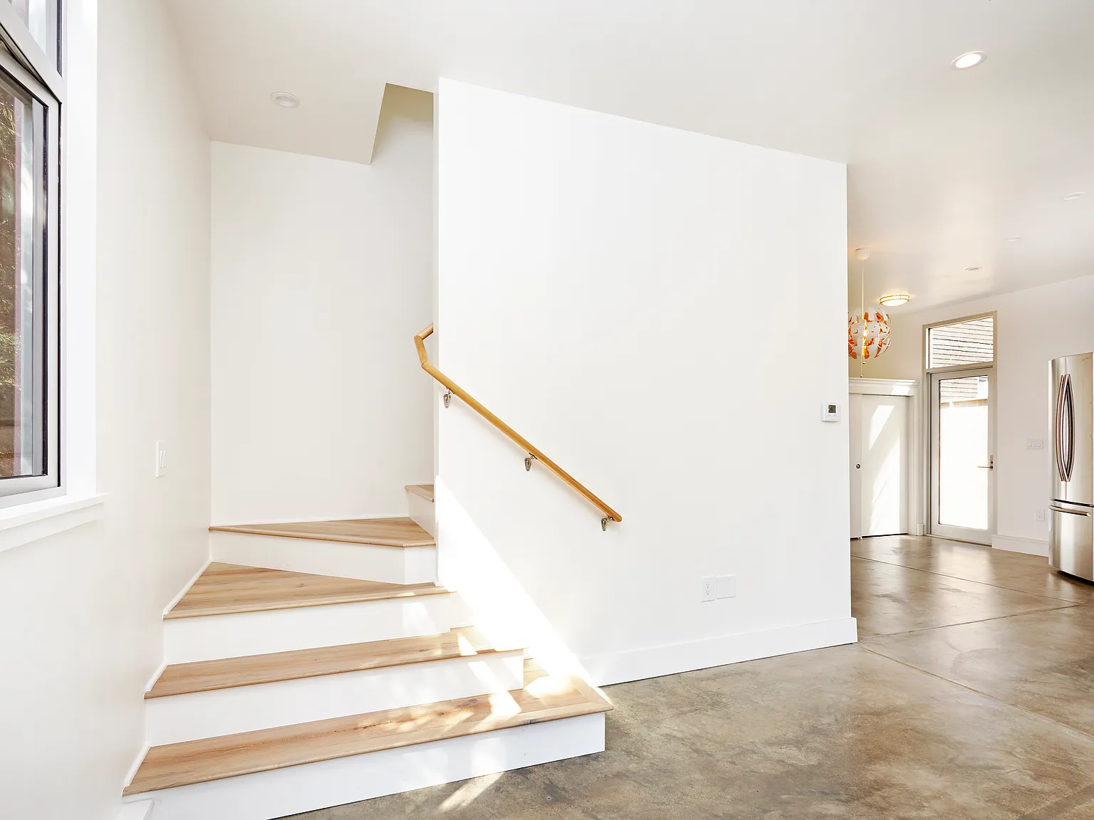 2 bed, 676 sqft, $2,950 — Photo 2