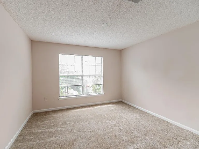 Keswick Village Apartments and Townhomes — Photo 10