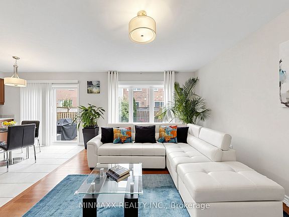 5th image of 293 Reis Pl