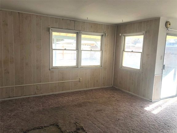 3rd image of 45360 Lostwood Ave