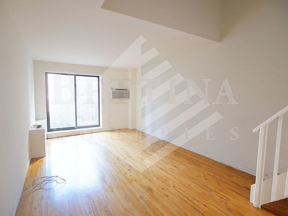 3rd image of 516 E 86th St APT 3A