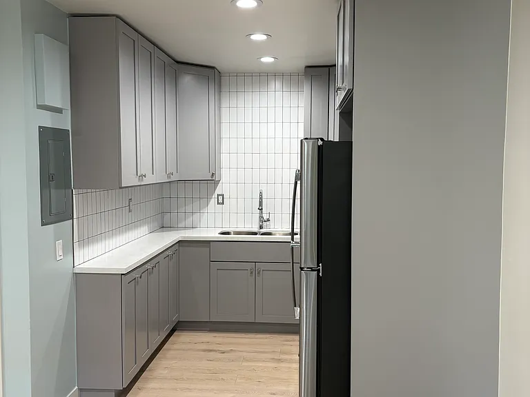 722 Coronel St #1 — Photo 8