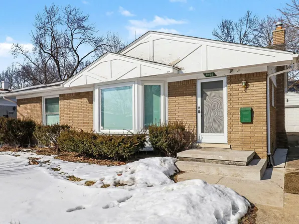 2925 Aurora St, Ann Arbor, MI 48105