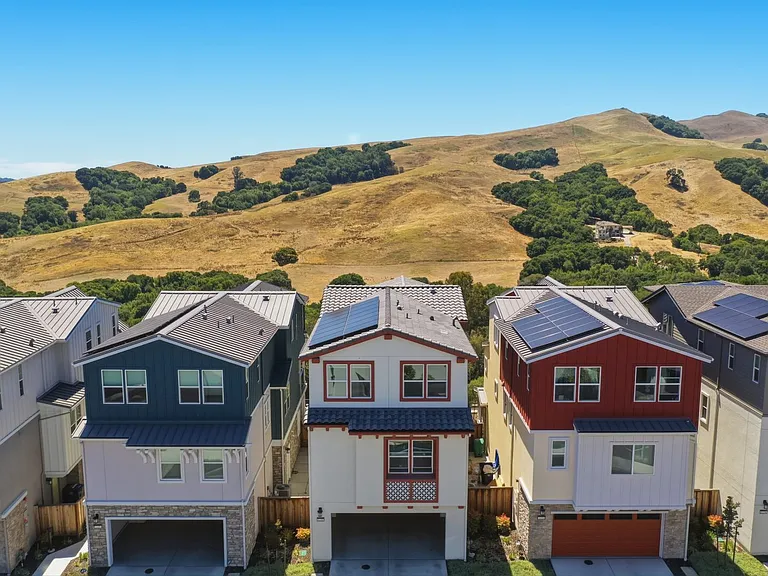 1230 Mateo Miller Cir — Photo 10