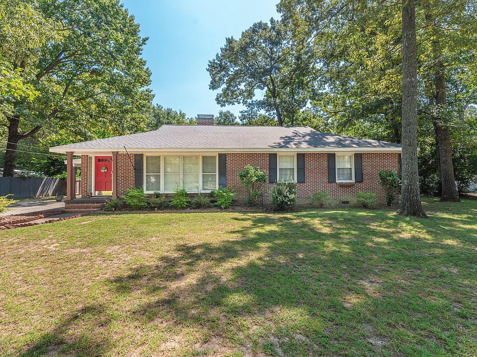 1st image of 210 Dunbarton Cir SE