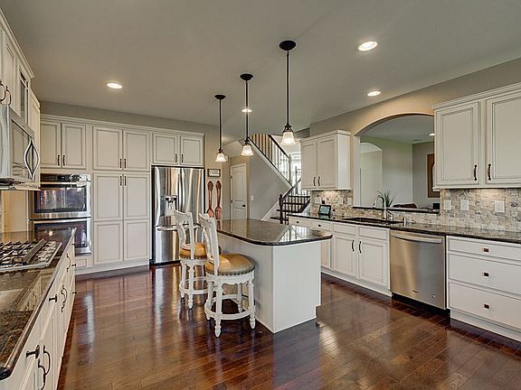 2nd image of 2772 Bentwood Dr