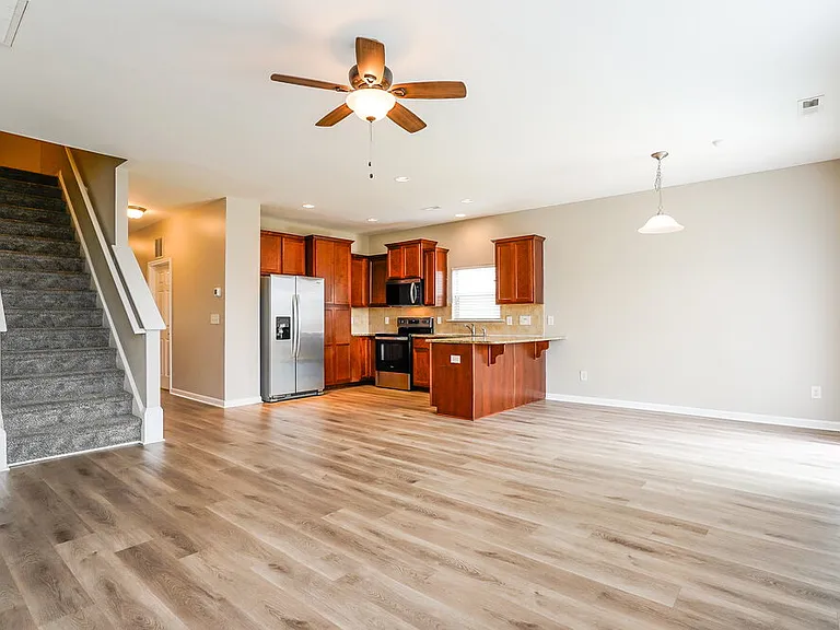 3605 Morman Springs Ln — Photo 4