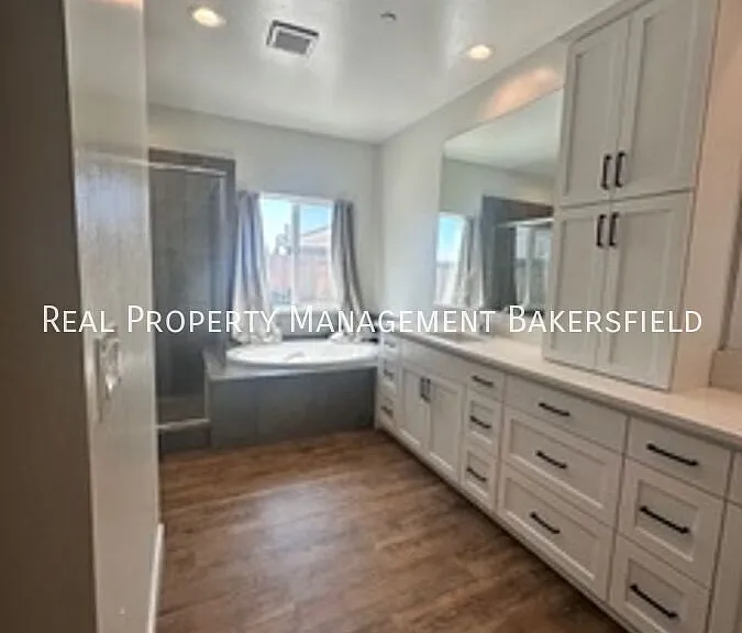 823 Brookline Ln — Photo 14