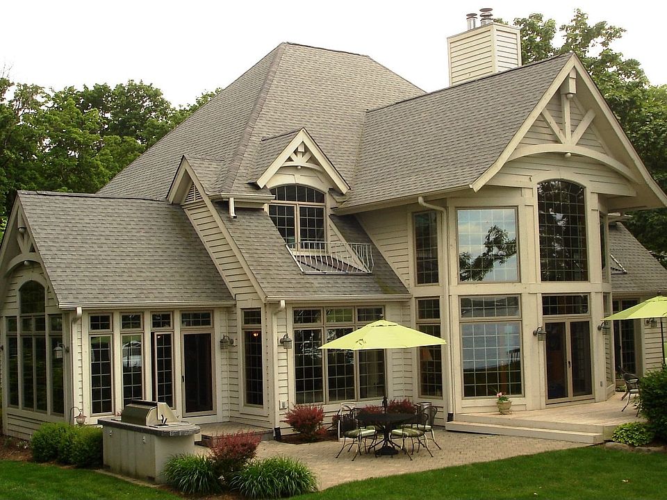 2nd image of 3311 S Shore Dr