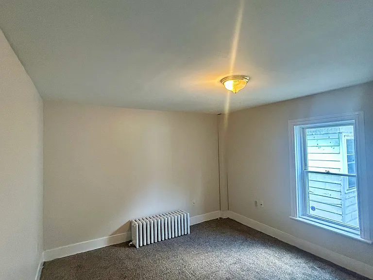 558 Columbia Ave — Photo 11
