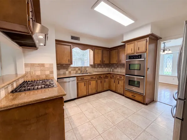 5615 Spanish Oak Dr Room view 2