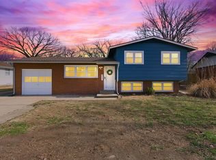 452 S Spring Creek Dr, Derby, KS 67037