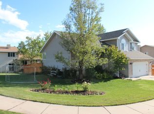 239 W 1375 N, Centerville, UT 84014