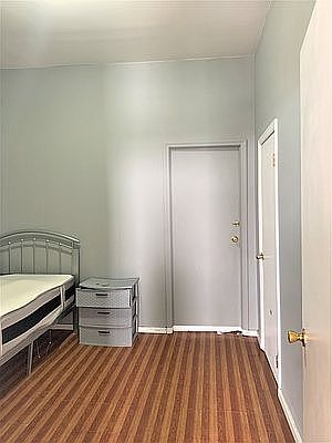 2nd image of 938A 4th Ave #2